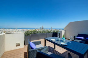 Luxury Penthouse with Terrace and Views